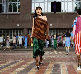 遵化市广西民族大学兼职模特李琳(2022年即将升为公办的大学)