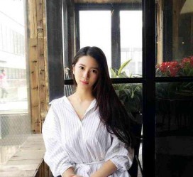 遵化市女友兼职模特的小说(女友兼职模特的小说保举)