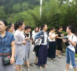 遵化市中国的曲男伴游的简单介绍
