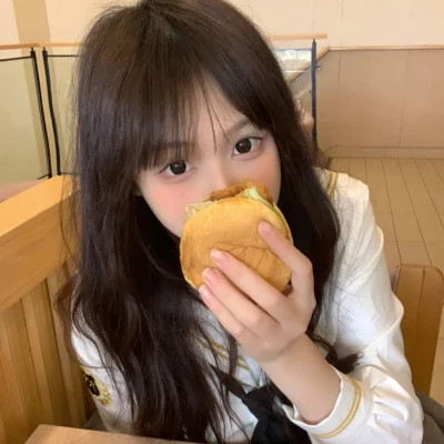 遵化市伴游女生李心怡的资料